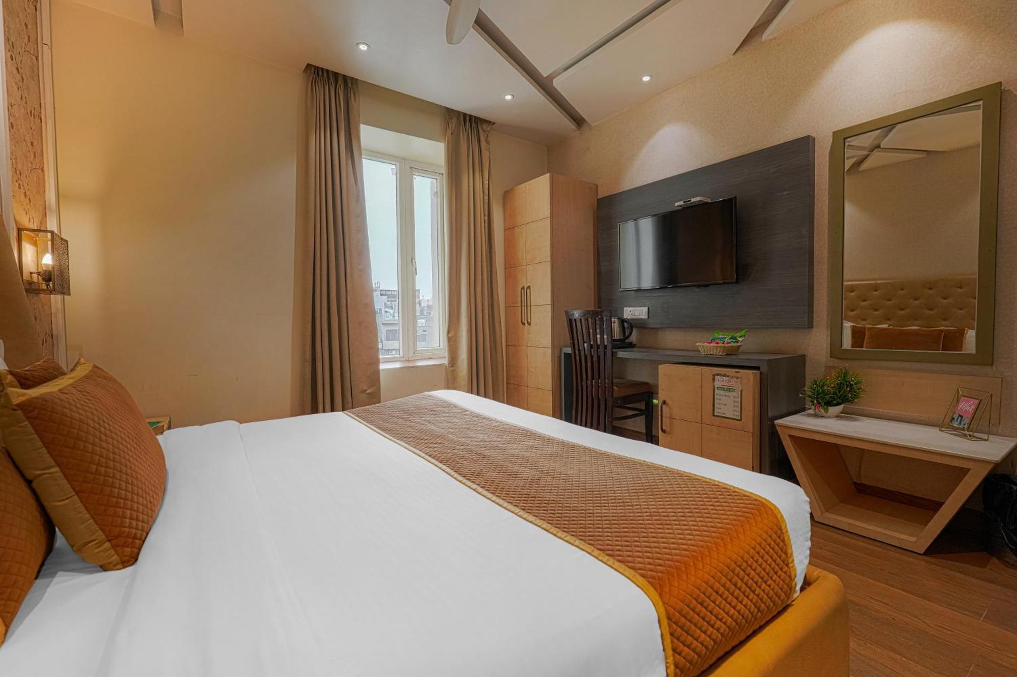 Csjs Inn Hotel Amritsar Exteriör bild