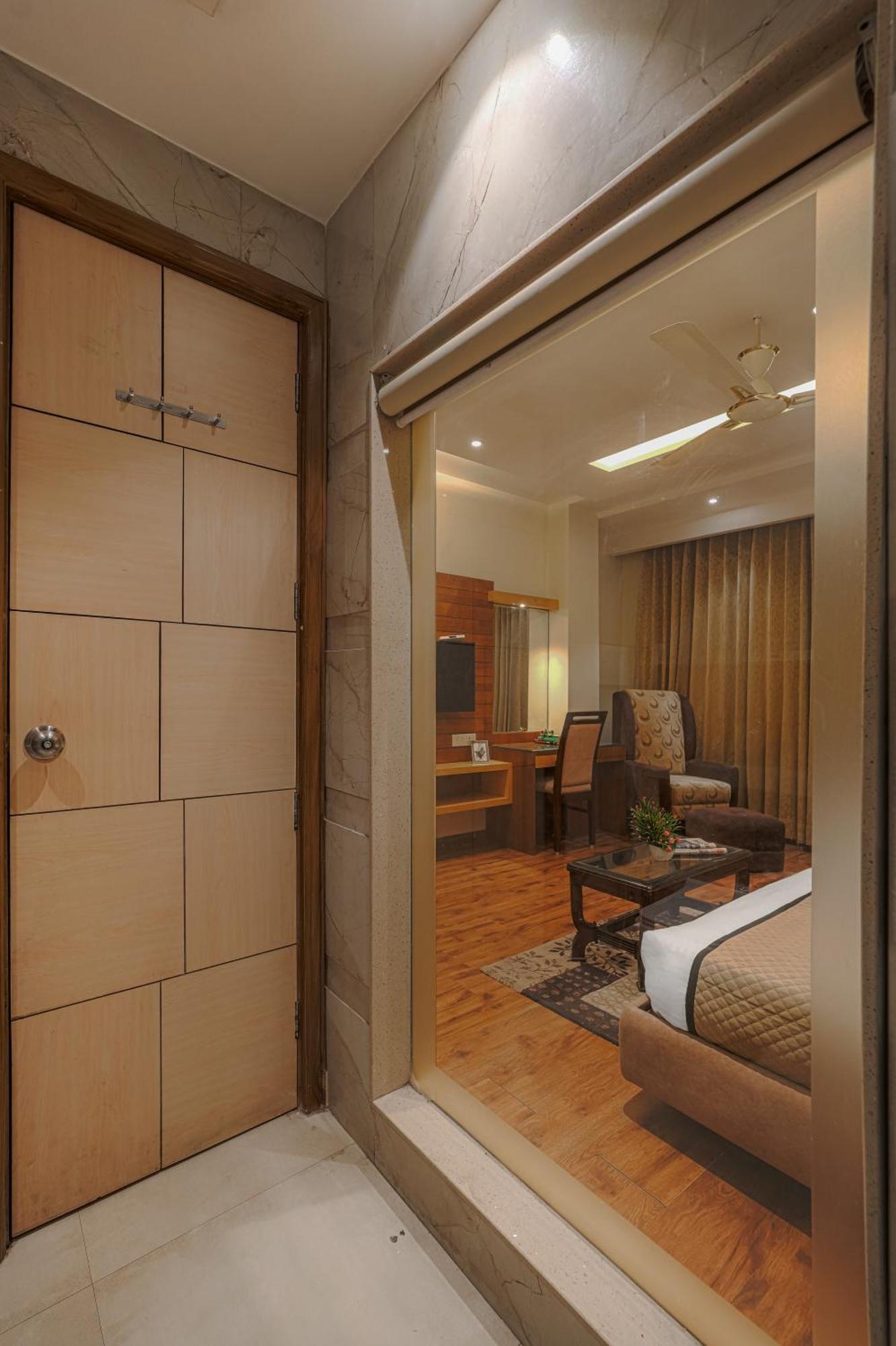 Csjs Inn Hotel Amritsar Exteriör bild