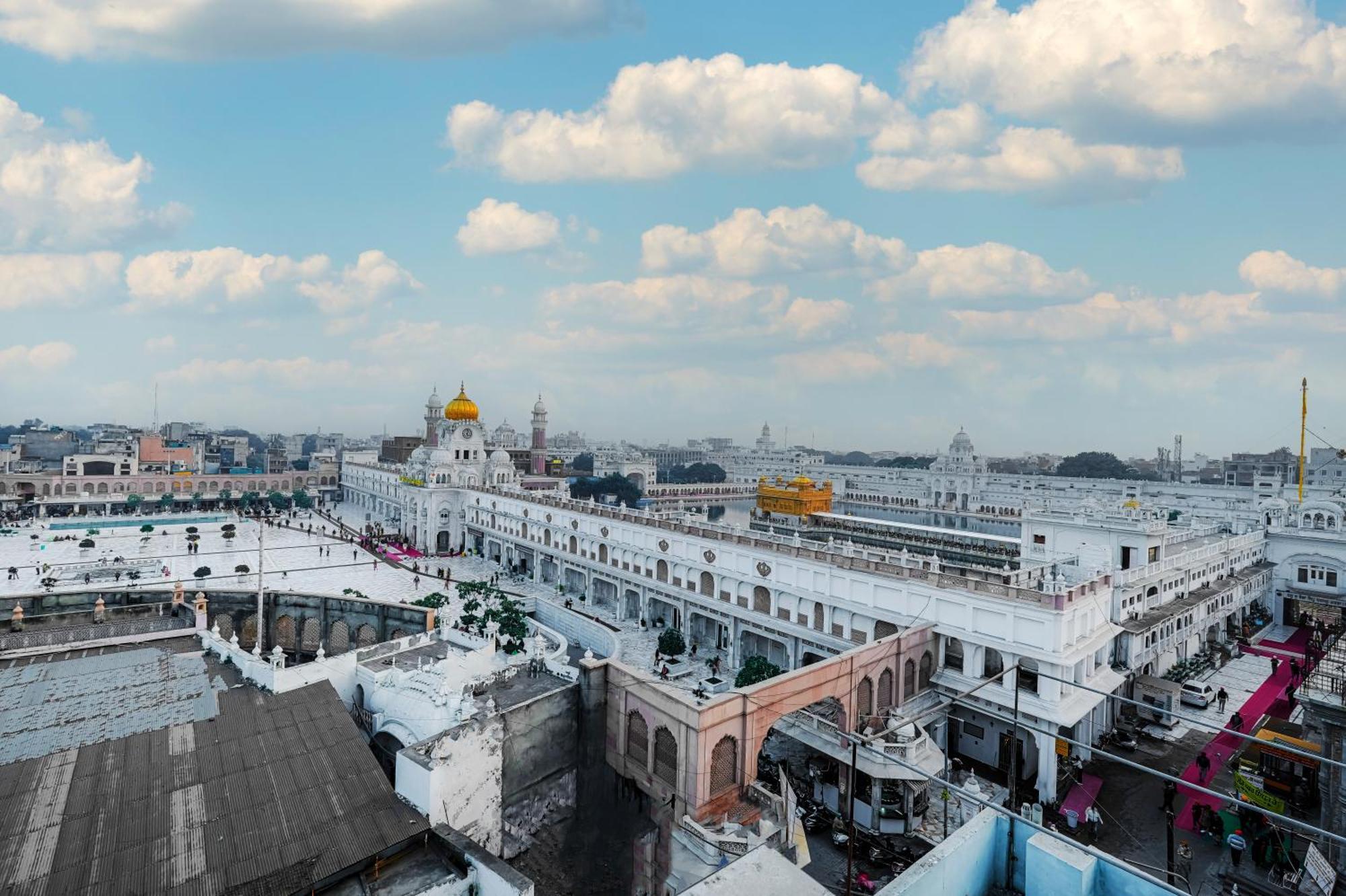 Csjs Inn Hotel Amritsar Exteriör bild