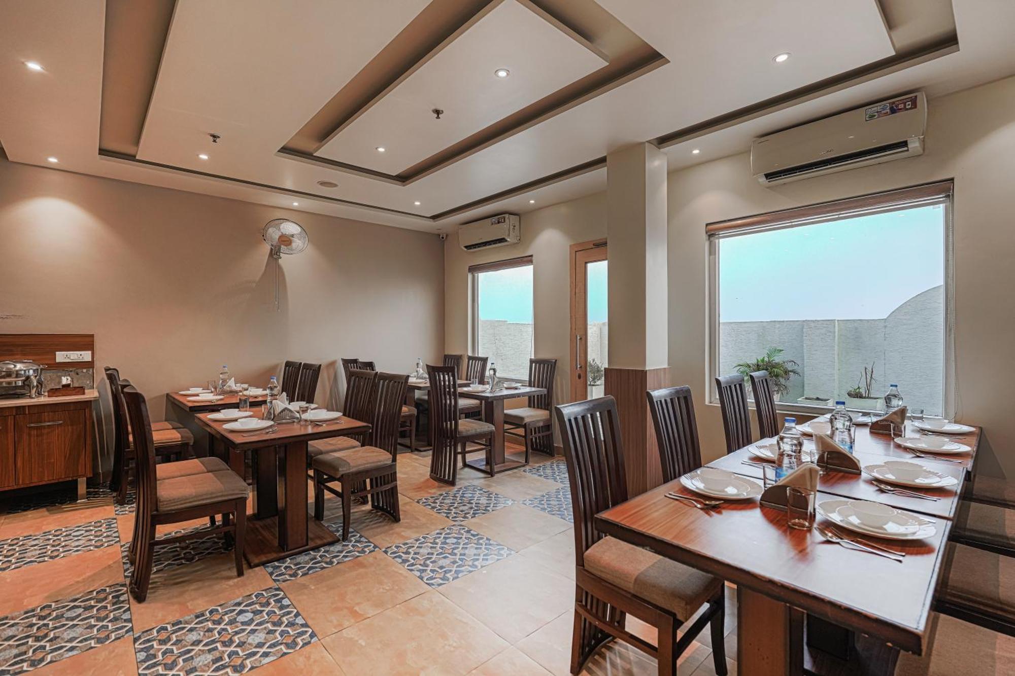 Csjs Inn Hotel Amritsar Exteriör bild